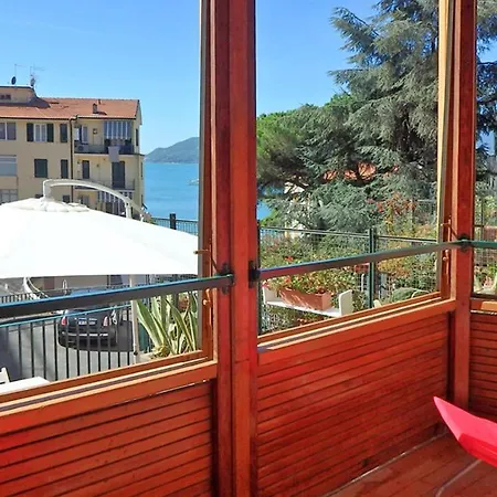 Apartment Terrazza Sulla Spiaggia