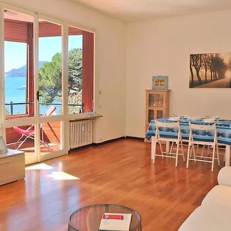 Apartment Terrazza Sulla Spiaggia